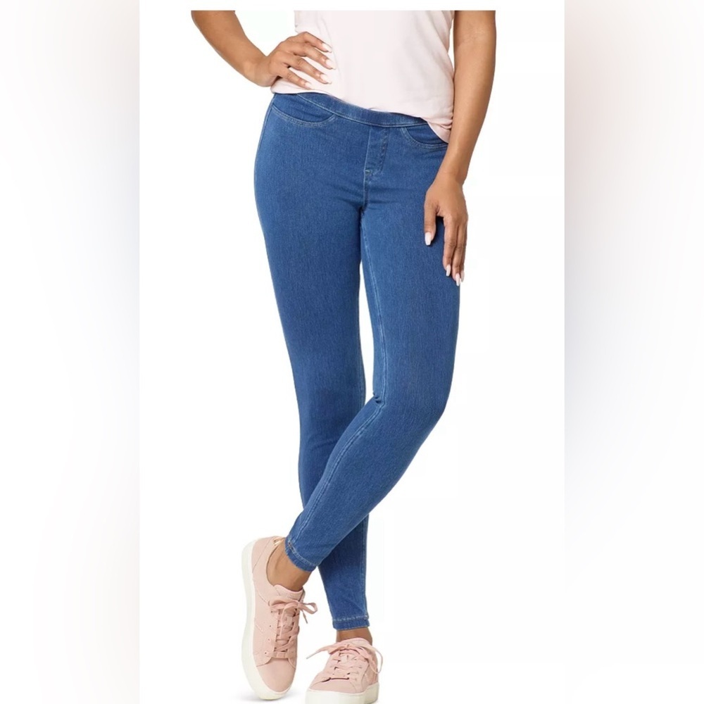 NWT Hue
Classic Stretch Denim Leggings, Regular Medium